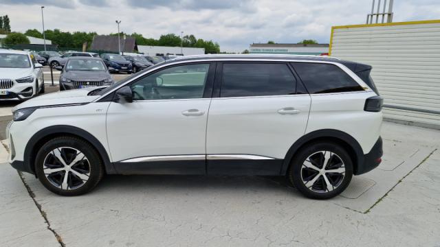 Peugeot 5008 image 1