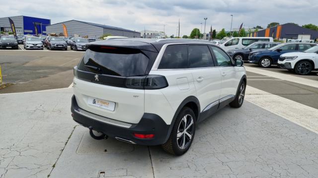 Peugeot 5008 image 2