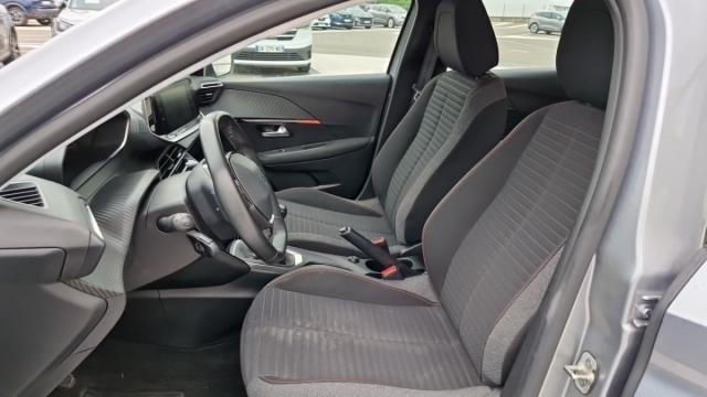 Peugeot 208 image 6