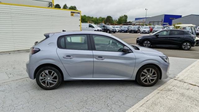 Peugeot 208 image 8