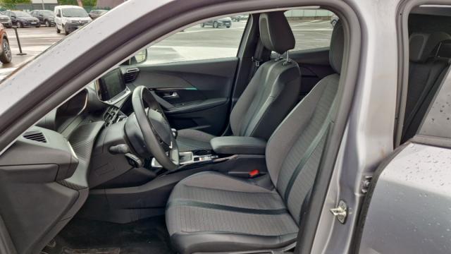 Peugeot 2008 image 9