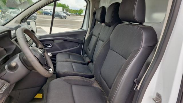 Renault Trafic image 9
