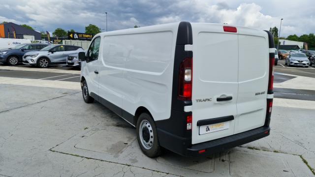 Renault Trafic image 8