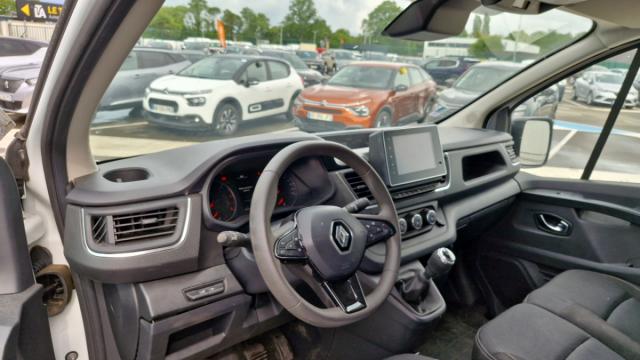 Renault Trafic image 3