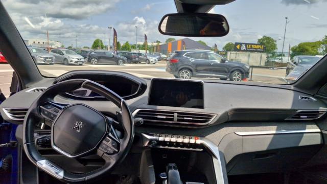 Peugeot 3008 image 2