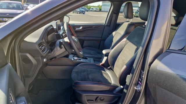 Ford Kuga image 8