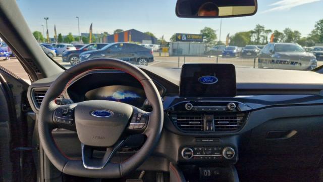 Ford Kuga image 5