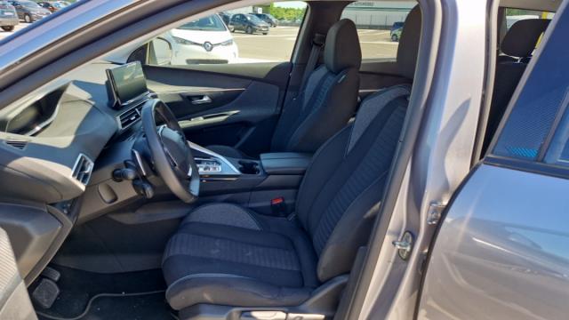 Peugeot 5008 image 1