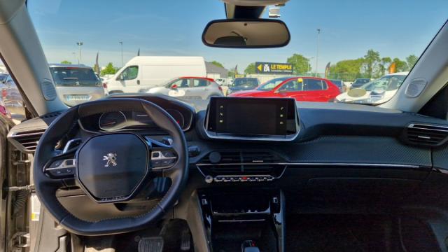 Peugeot 2008 image 8