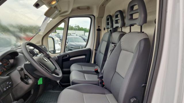 Opel Movano image 8
