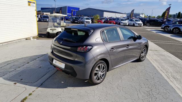Peugeot 208 image 6