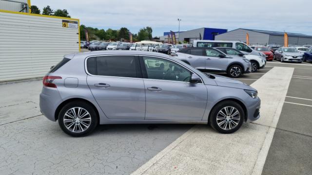 Peugeot 308 image 2