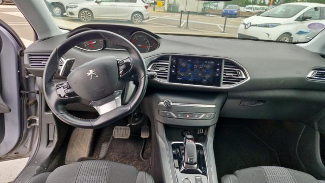 Peugeot 308 image 9