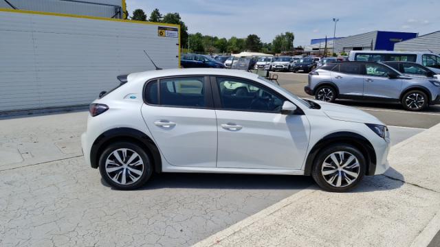 Peugeot 208 image 7