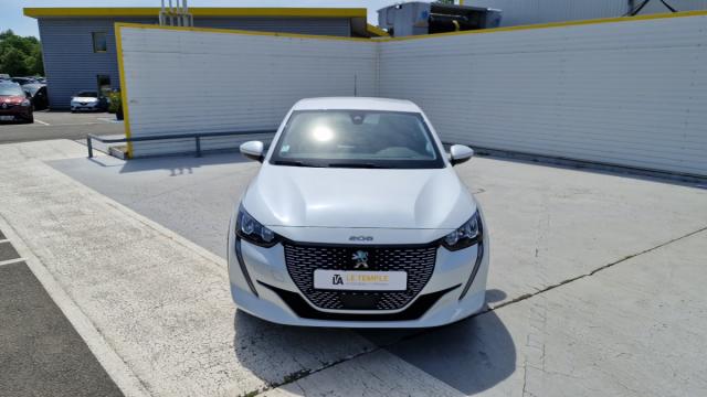 Peugeot 208 image 8