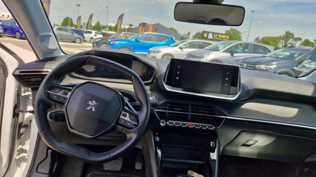 Peugeot 208 image 9