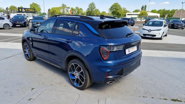 Lynk & Co 01 image 6