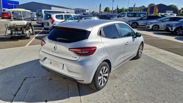 Renault Clio image 2