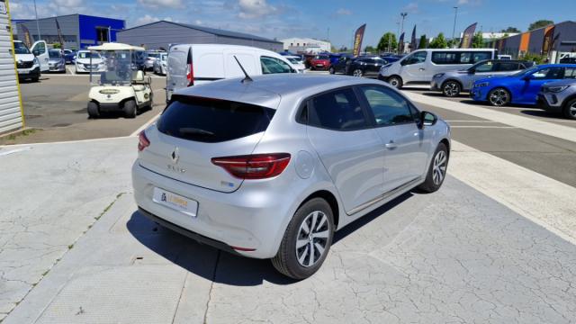 Renault Clio image 9