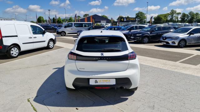 Peugeot 208 image 7