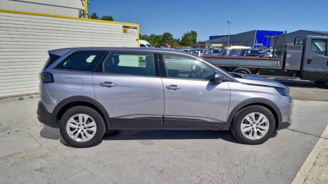 Peugeot 5008 image 9