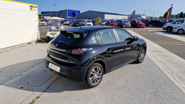 Peugeot 208 image 2