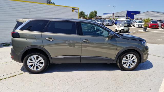 Peugeot 5008 image 4
