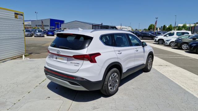 Hyundai Santa Fe image 9
