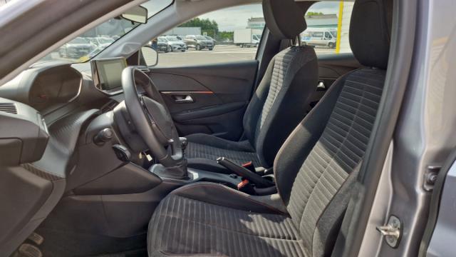 Peugeot 208 image 2