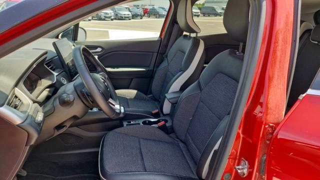 Renault Captur image 2