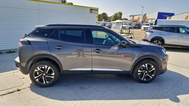 Peugeot 2008 image 2