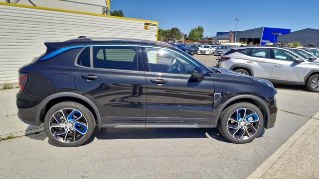 Lynk & Co 01 image 1