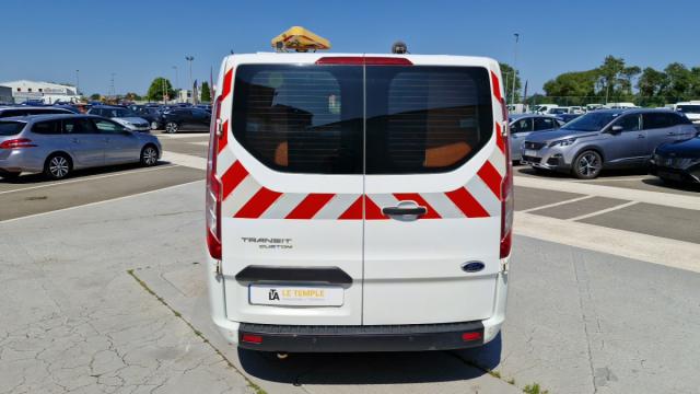Ford Transit Custom image 7