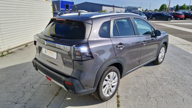 Suzuki S-Cross image 1