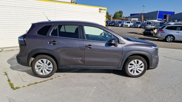 Suzuki S-Cross image 8