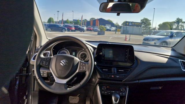 Suzuki S-Cross image 5