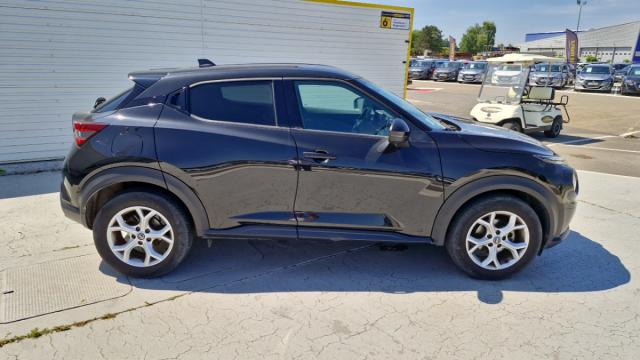 Nissan Juke image 9