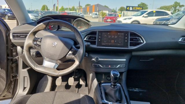 Peugeot 308 image 1