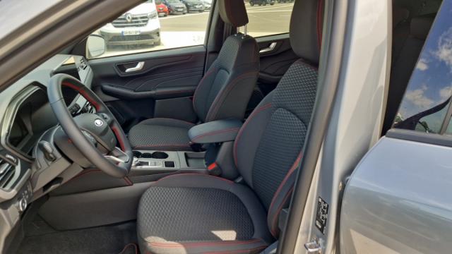 Ford Kuga image 5