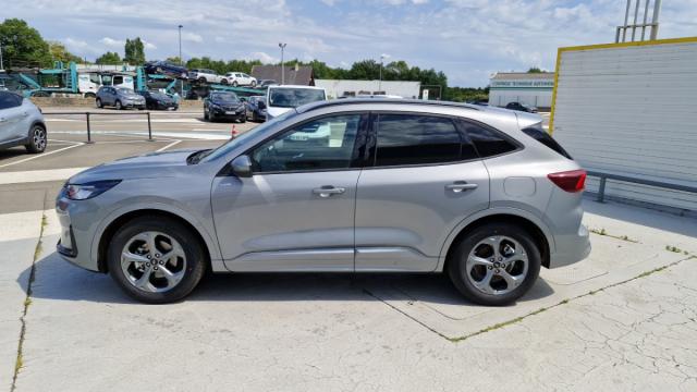 Ford Kuga image 7