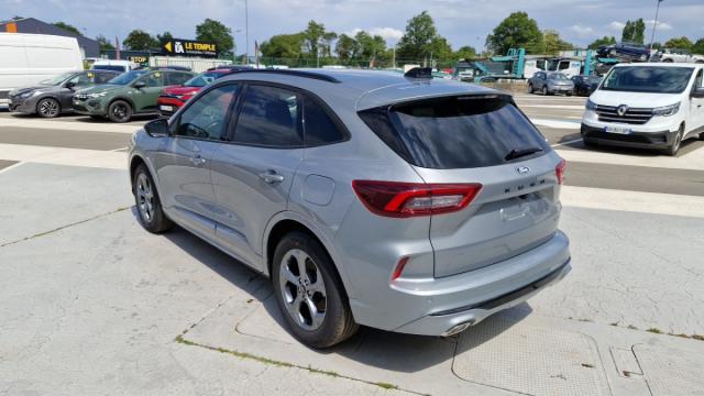 Ford Kuga image 2