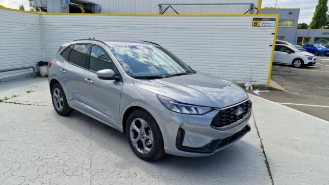 Ford Kuga image 8