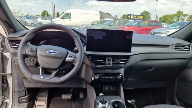 Ford Kuga image 1