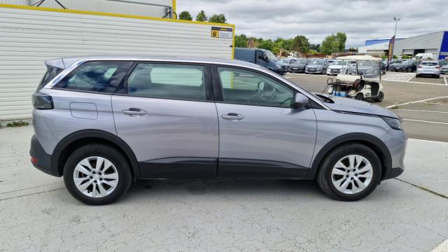 Peugeot 5008 image 8