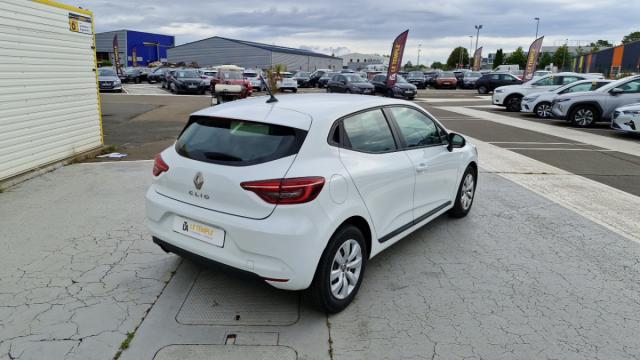 Renault Clio image 9