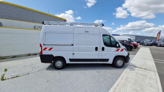 Peugeot Boxer image 1