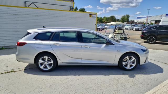 Opel Insignia Sports Tourer image 9