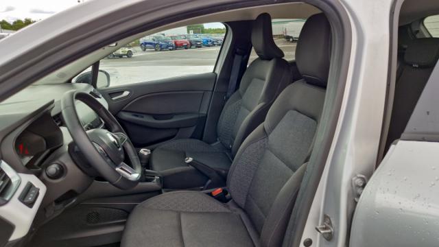 Renault Clio image 2