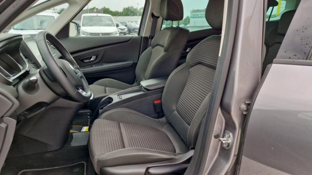 Renault Grand Scénic image 9