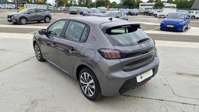 Peugeot 208 image 8